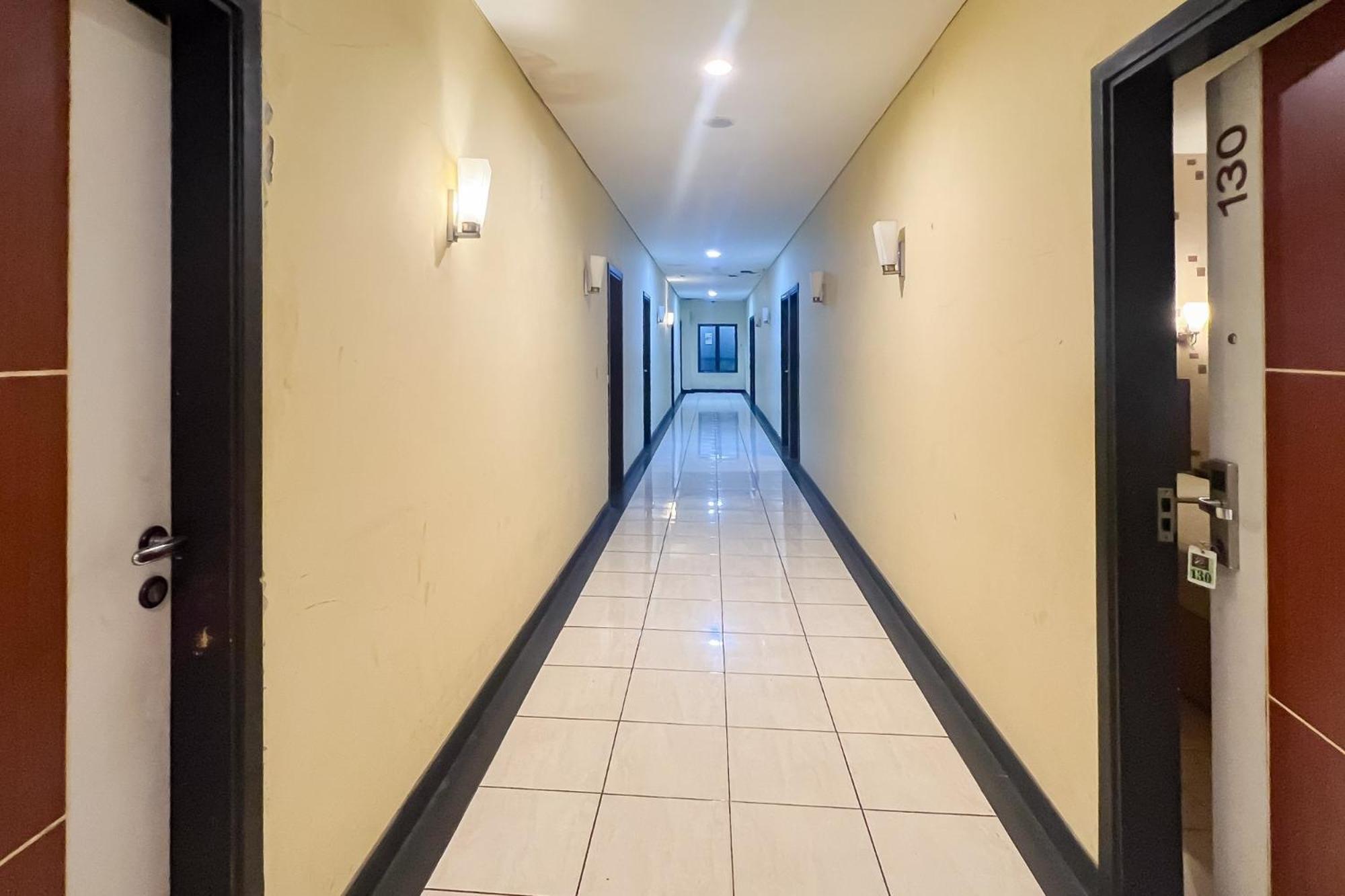 Urbanview Trisula Hotel Makassar Dış mekan fotoğraf