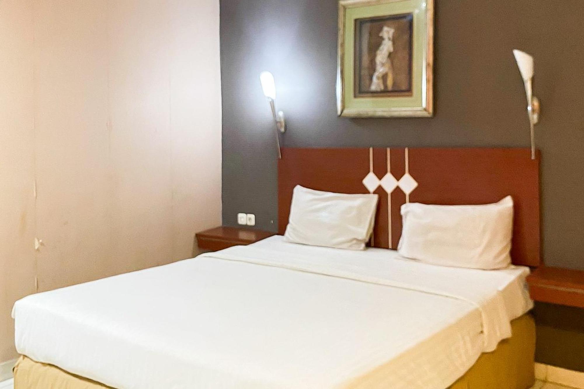 Urbanview Trisula Hotel Makassar Dış mekan fotoğraf
